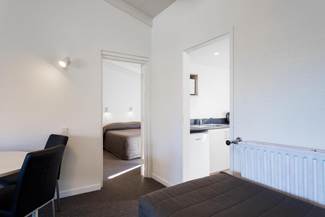 Queenstown Motel Apartments (Adults Only) Extérieur photo