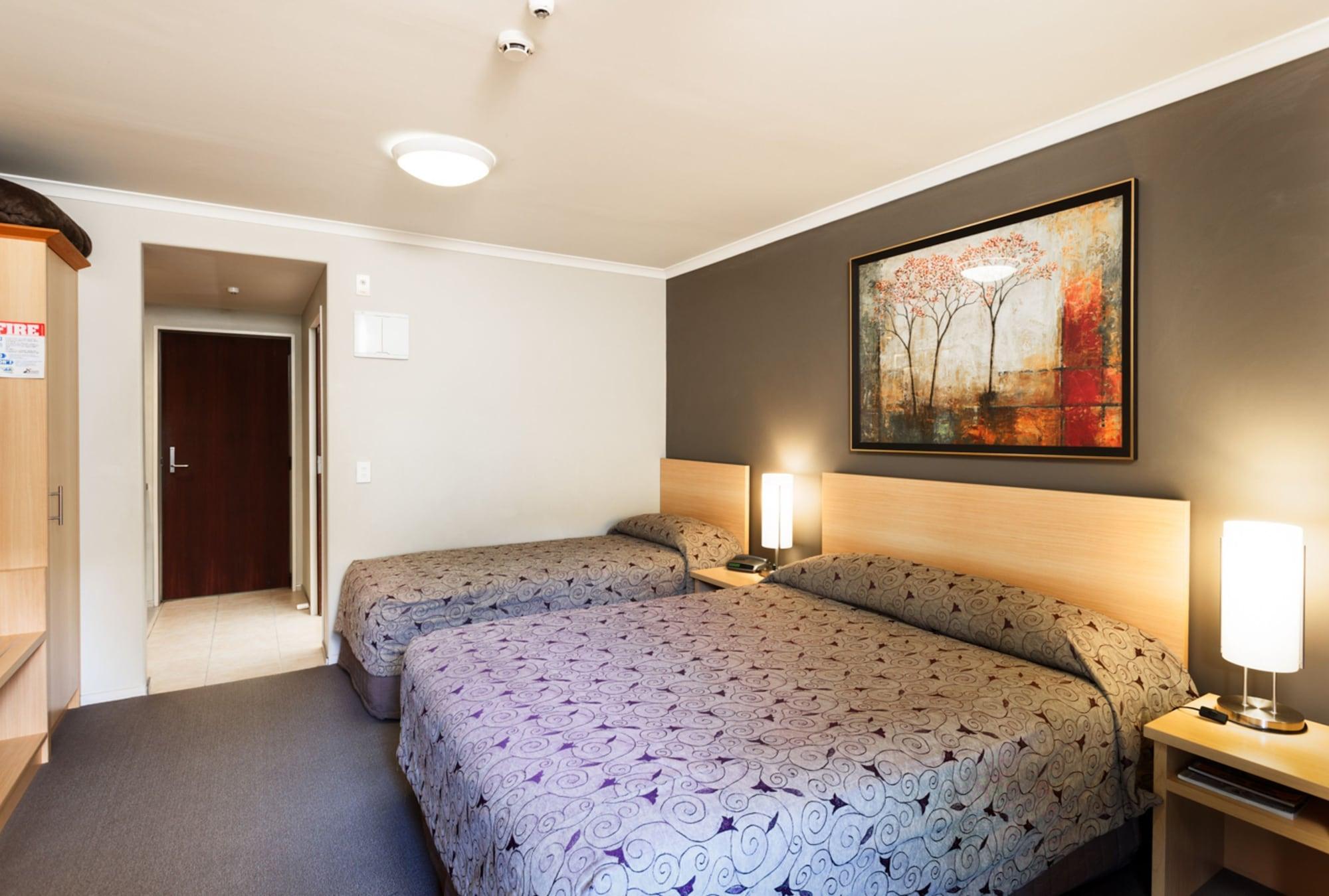 Queenstown Motel Apartments (Adults Only) Extérieur photo