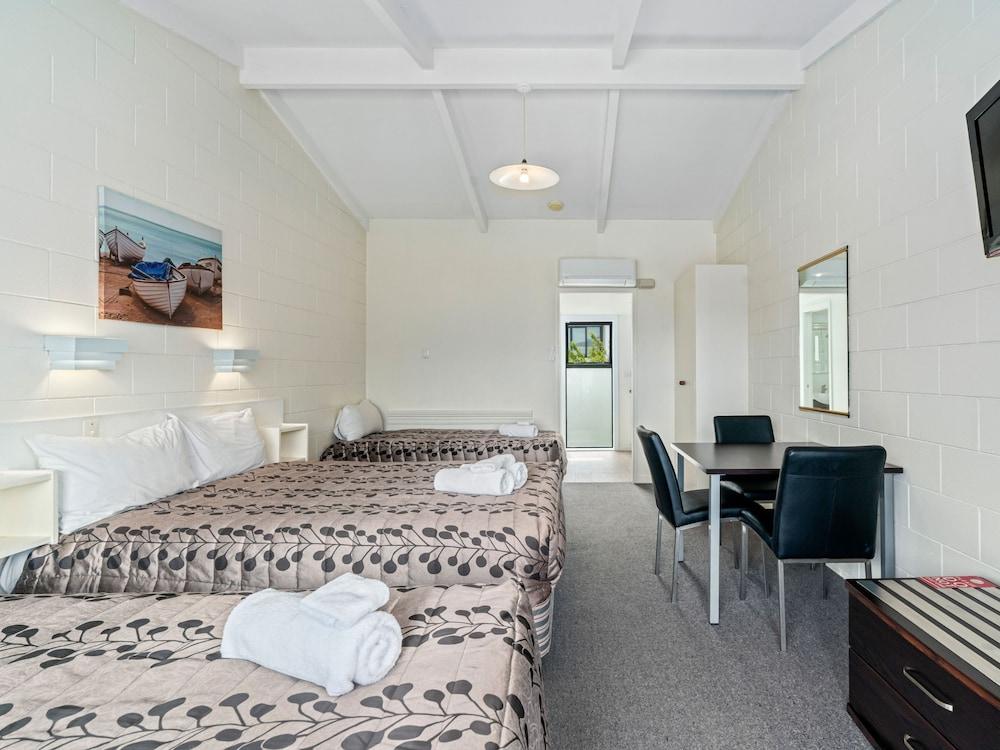 Queenstown Motel Apartments (Adults Only) Extérieur photo