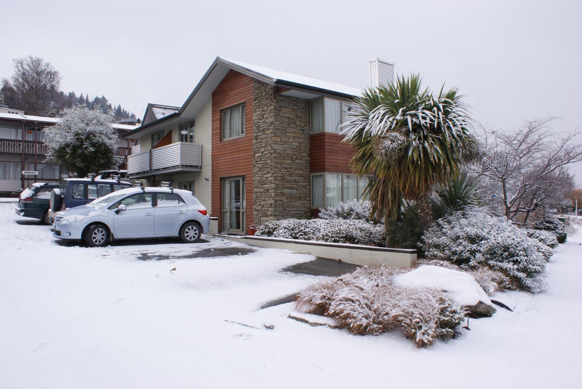 Queenstown Motel Apartments (Adults Only) Extérieur photo