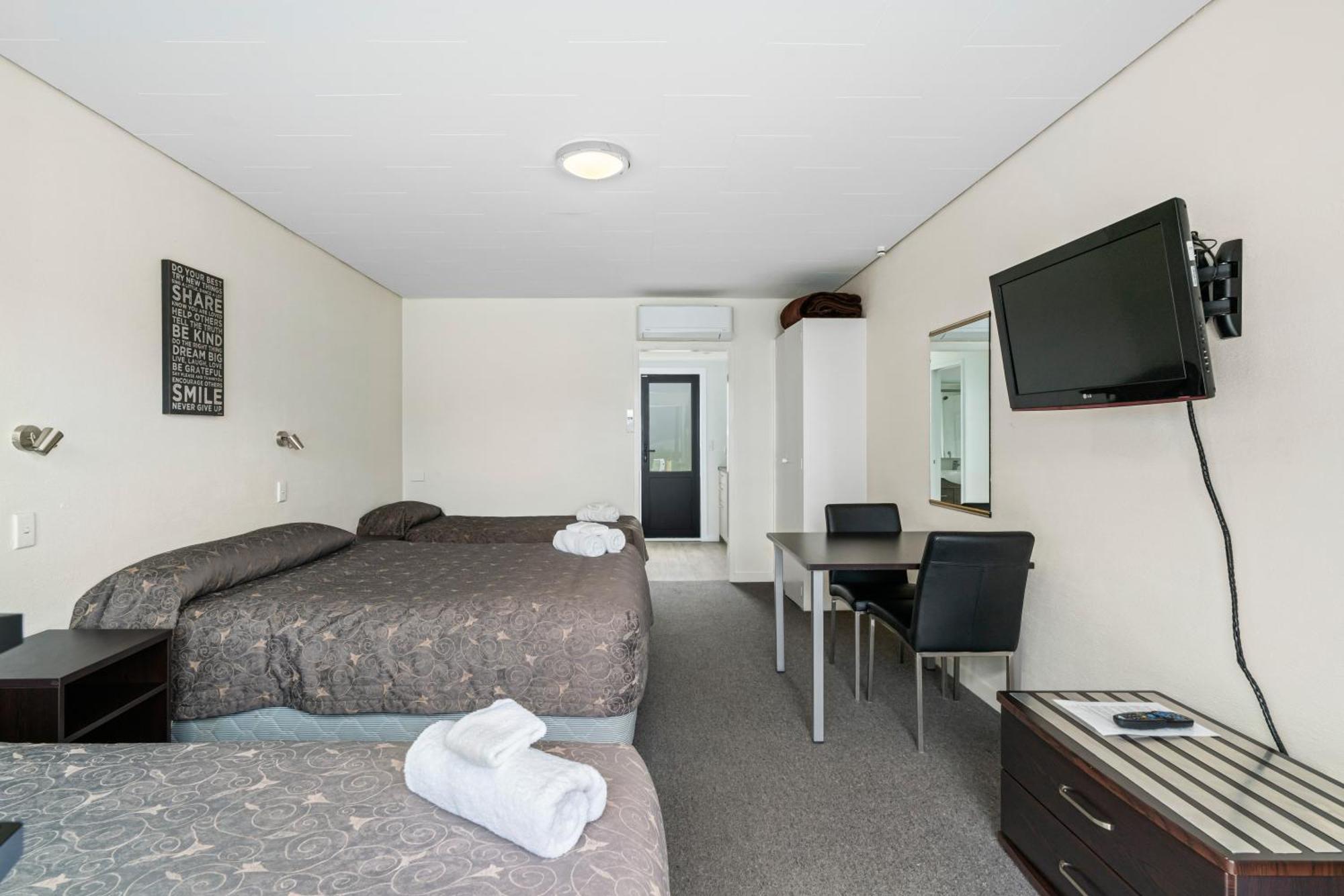 Queenstown Motel Apartments (Adults Only) Chambre photo